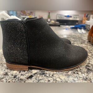 Toddler Cat & Jack size 2 black sparkle ankle boots